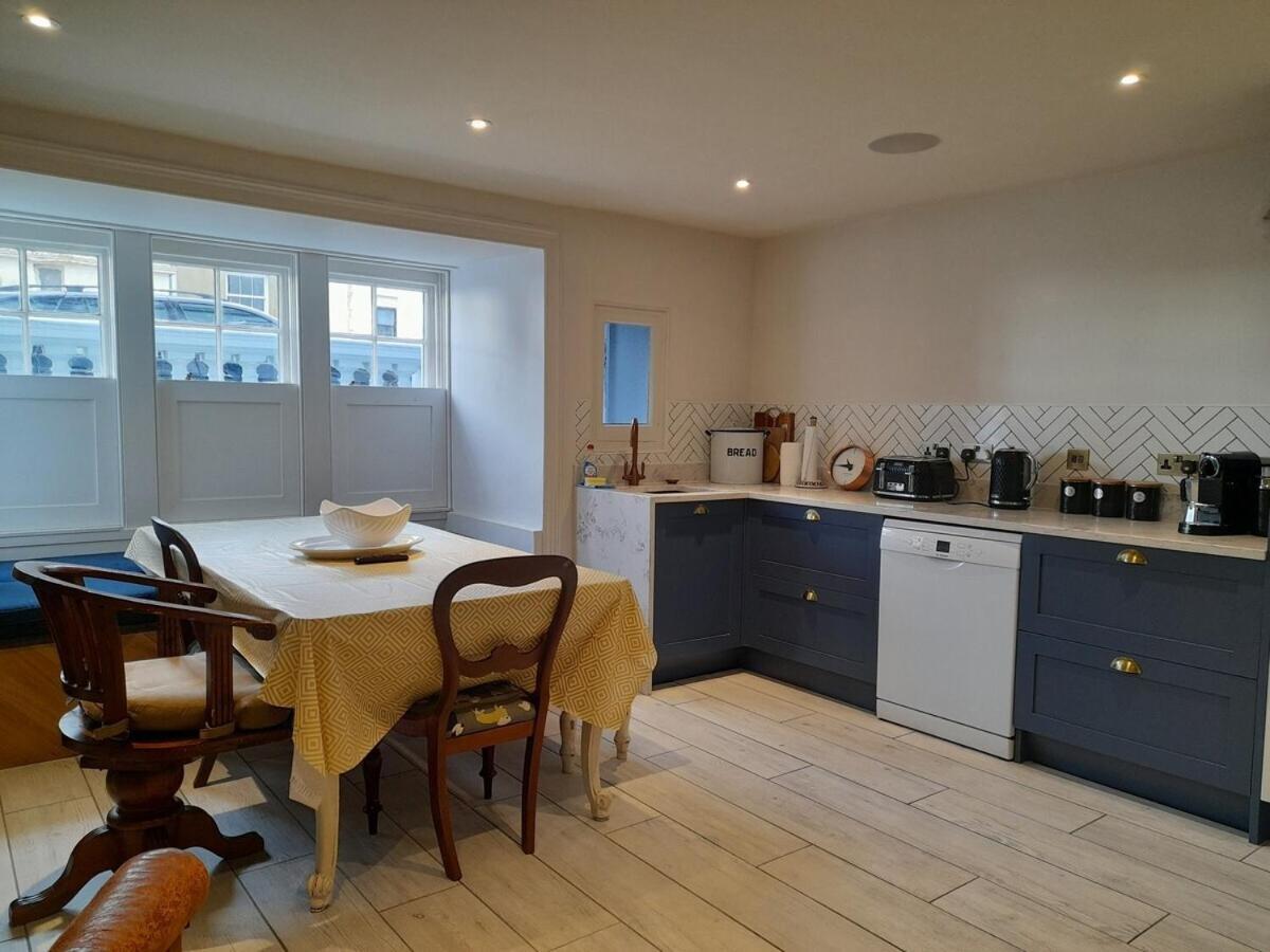 Вилла Sea Front St Leonards Гастингс Экстерьер фото